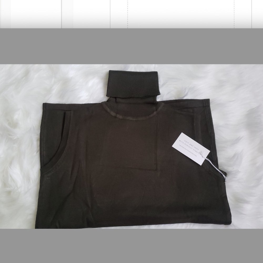Brown Sleeveless Turtleneck Knit Pull-Over Sweater